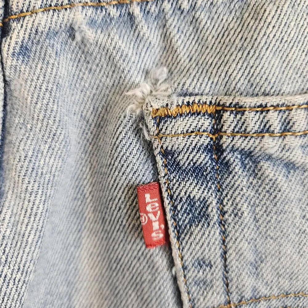 Levi’s 501 Jeans Men’s 34x34 Blue Straight Fit Button Fly Distressed Y2K Yr 2000